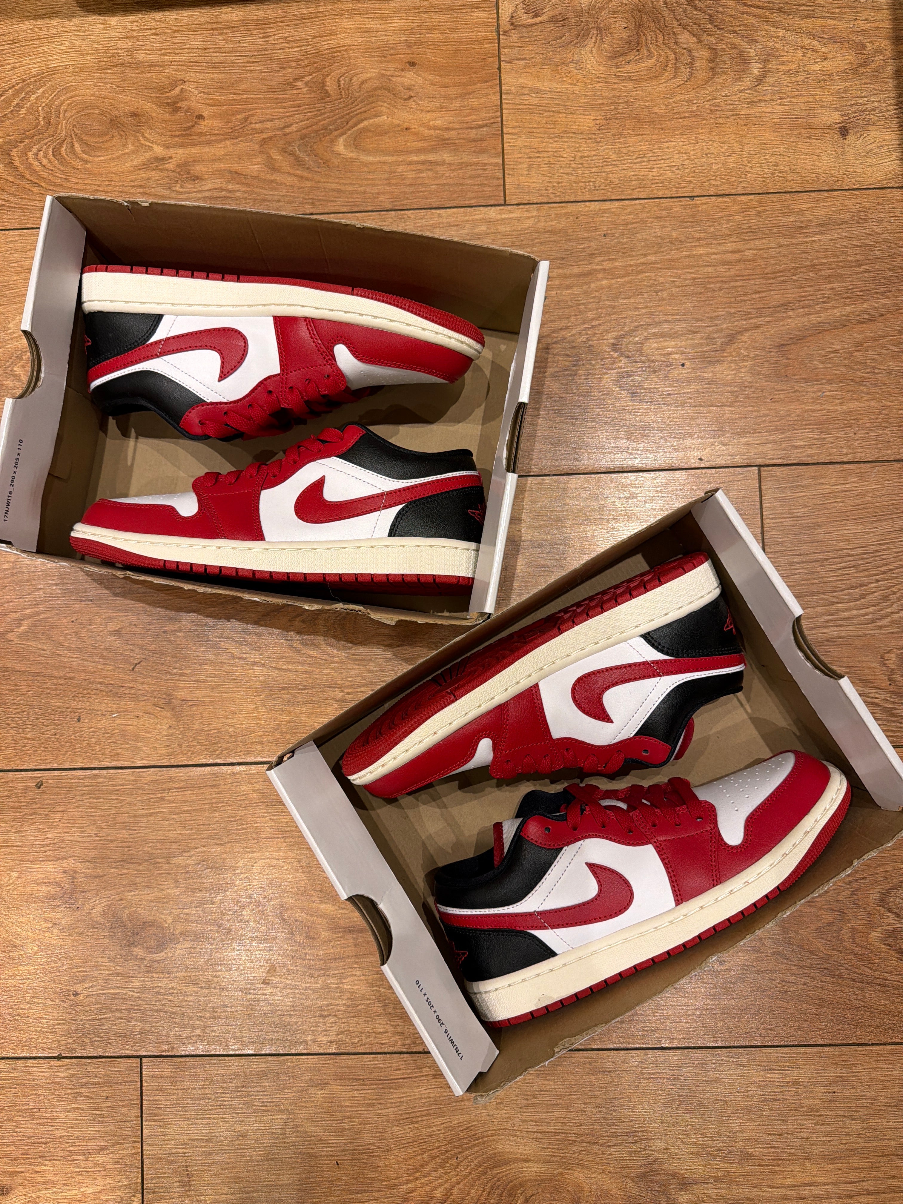 Jordan 1 Low 🎁