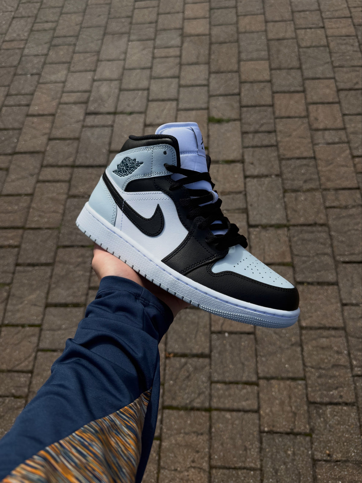 Jordan 1 Mid ‘Blue/White’
