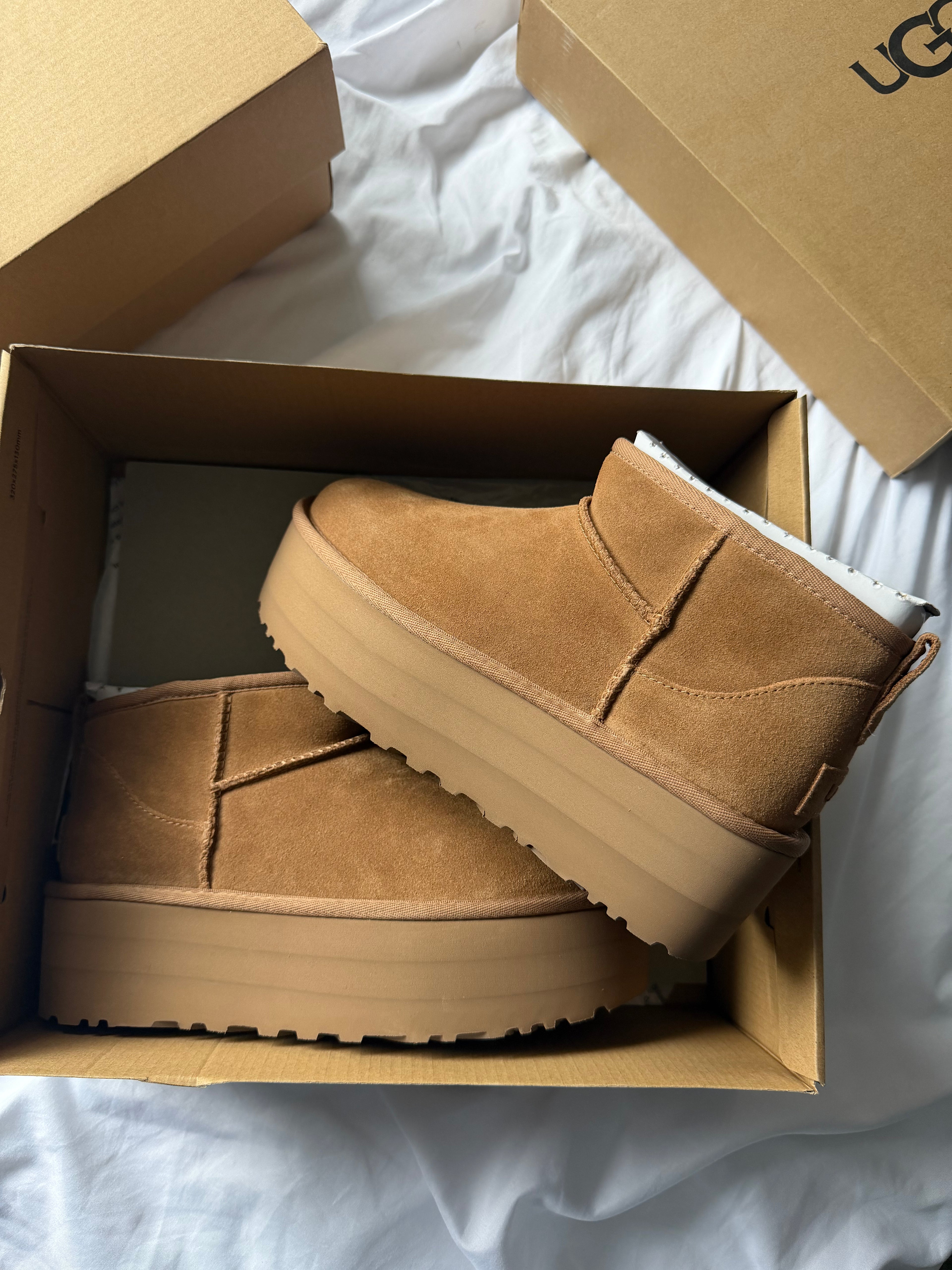 UGG ULTRA MINI W PLATFORM BOOT
