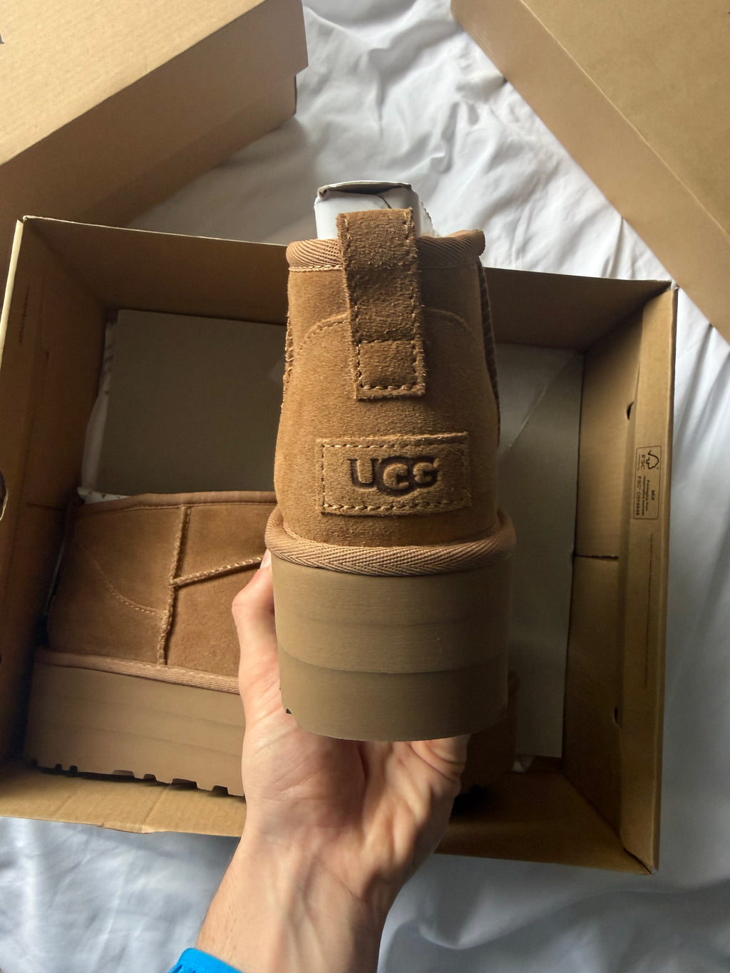 UGG ULTRA MINI W PLATFORM BOOT